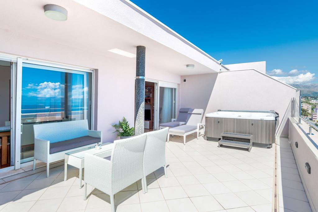 Apartments Top View Split Exterior photo